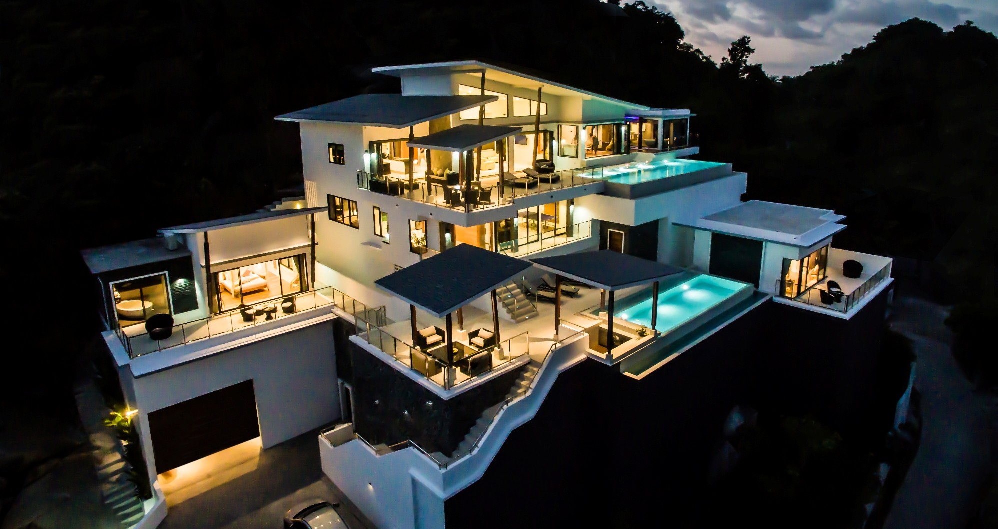 Современная 4 спальная вилла с панорамным видом на море - Фото 1